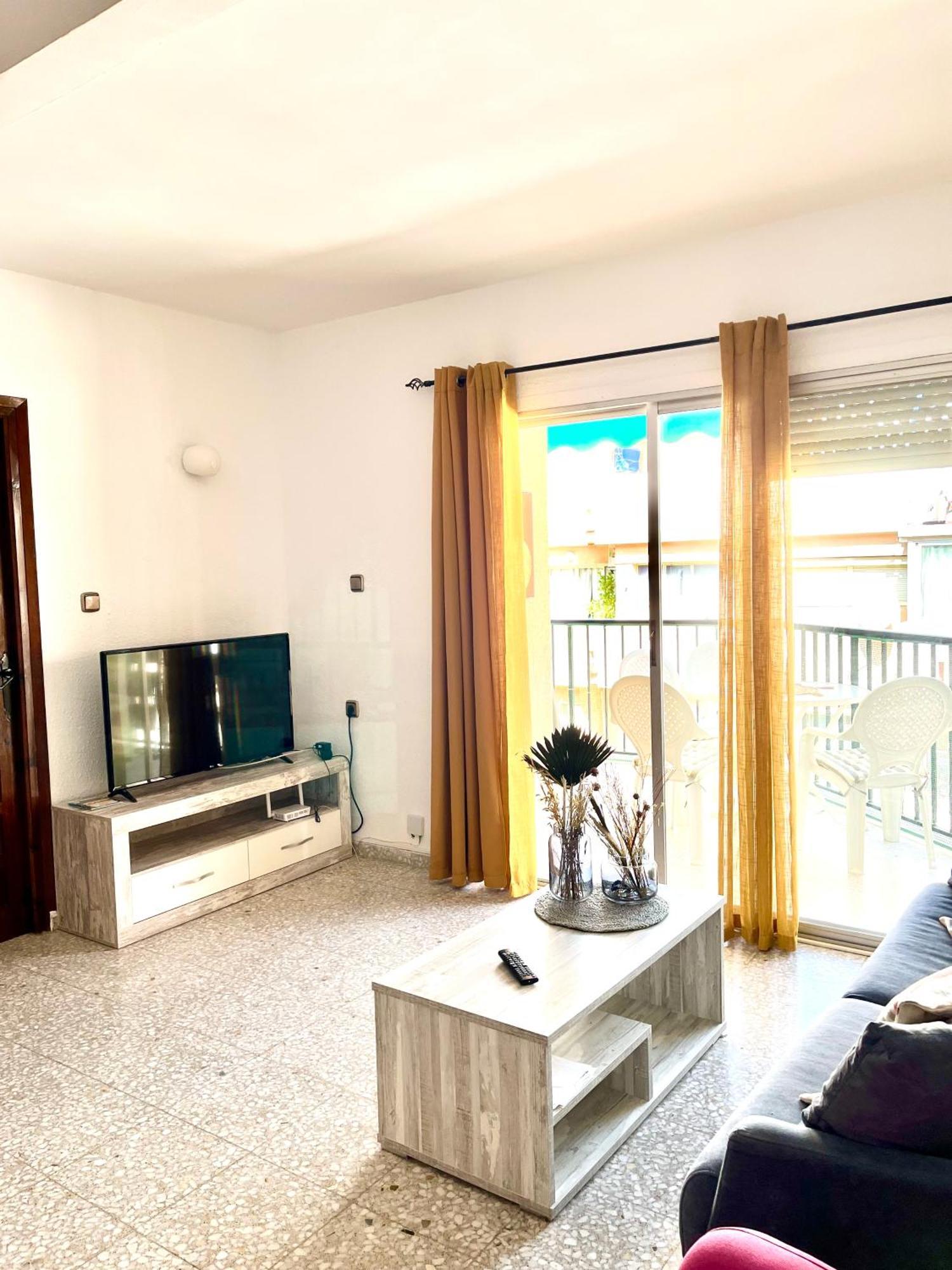 Natalie Calpe Sun 100M To The Beach Center Exterior foto