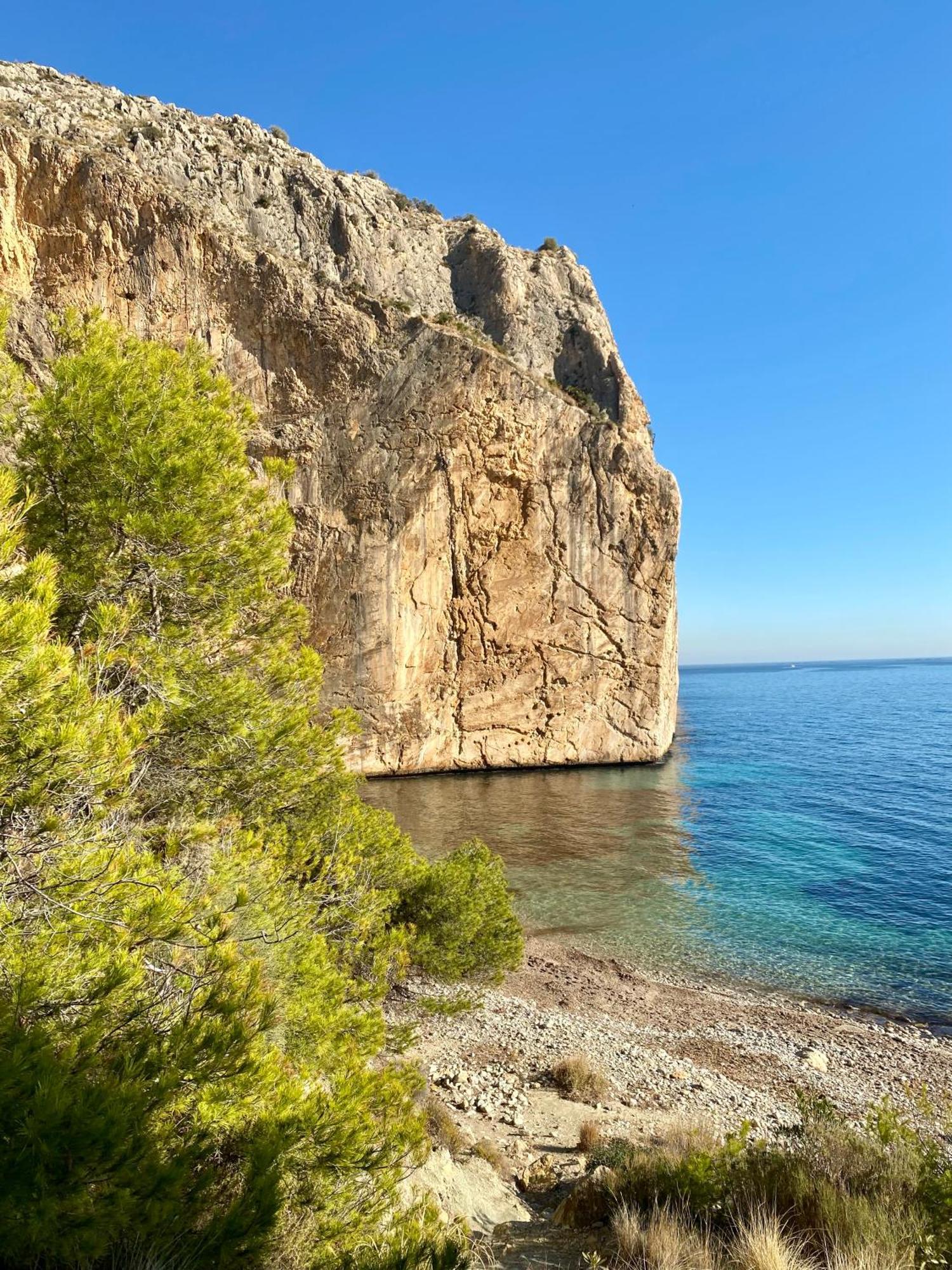 Natalie Calpe Sun 100M To The Beach Center Exterior foto